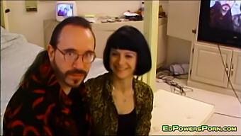 Vintage Video: Namiętne Spotkanie Ed Powers I Nony Mejone