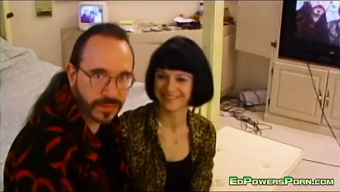 Vintage-Video: Ed Powers Und Nona Mejones Leidenschaftliche Begegnung