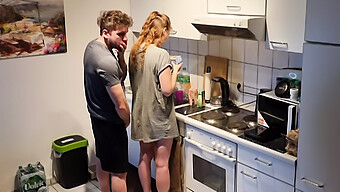 Forfører Min Stedsøster Og Har Sex Med Hende I Huset Før Festen