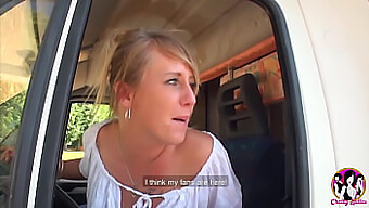 Blond Cougar Bliver Analt Kneppet Af To Mænd I Hot Hardcore Action