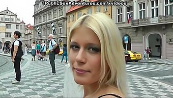 La Rubia Aventurera Disfruta De Un Encuentro Profundo Y Satisfactorio Con Placer Oral.