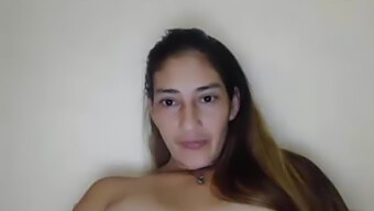 Pamelita O Latina De 19 Ani Performeaza Pe Skype