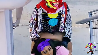 Gibby The Clown Và Juicy Tee'S Public Sexcapade Trên Đường Cao Tốc