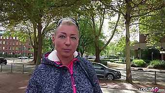 Deutsche Milf Mandy Deepthroats Und Nimmt Analsex Vom Straßencasting