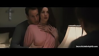 Liv Tyler Giver Et Varmt Blowjob Og Små Bryster I The Ledge.