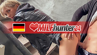 Kevin Dává Veřejný Orál Milf Vicky A Dostává Obličej Na Milfhunter24.Com