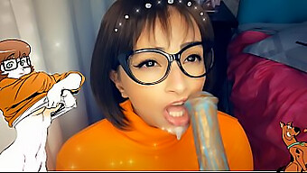 Aventura Oral Do Tamanho Monstro De Velma - Pornô Inspirado Em Scooby Doo