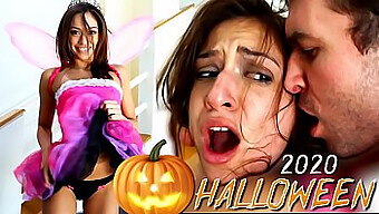 Sara Luvvs Vilda Halloween-Äventyr Med James Deen