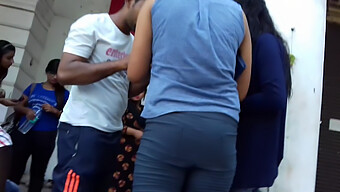 Bumbum Indiano Em Calça Jeans - Estilo Banda.