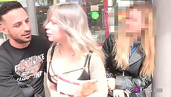 Aris Darks Rückkehr: Geile Milf Präsentiert Ihre Vorzüge In Der Öffentlichkeit